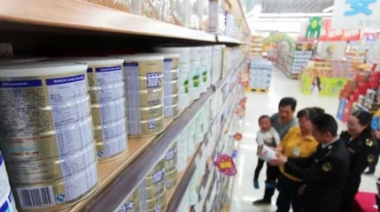 國務(wù)院一周新政聚焦嬰幼兒配方乳粉，嚴(yán)把質(zhì)量安全關(guān)